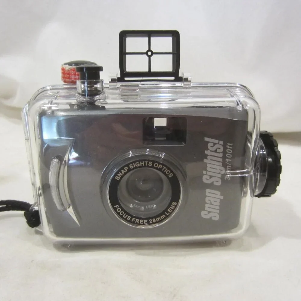 SNAP SIGHTS 35 mm underwater camera & case